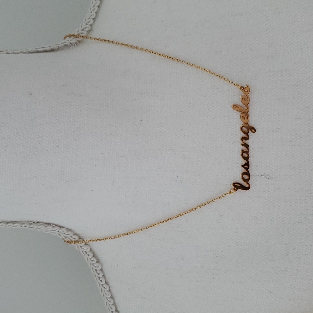 New no tags Los Angeles clasp necklace